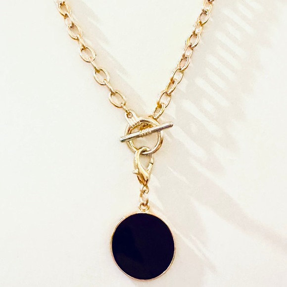 Gold Toggle ChunkyNecklace with Enamel Charm - Picture 1 of 2